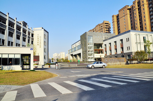 杭州丁蘭實(shí)驗中學(xué)71_副本.jpg